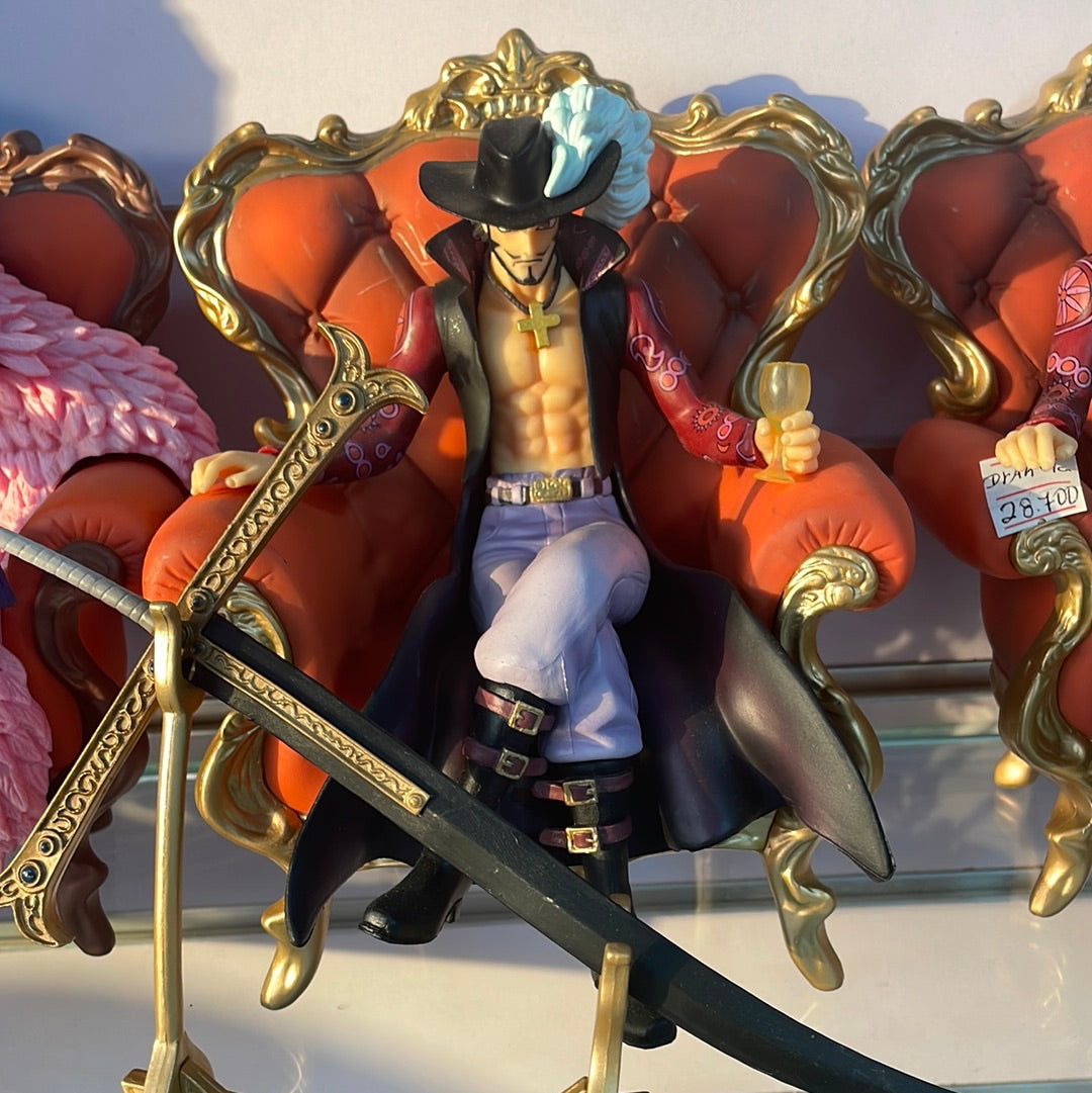 FIGURA DE AÇÃO DRÁCULA MIHAWK - ONE PIECE