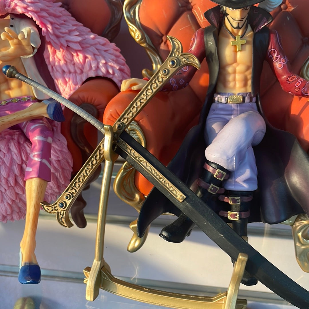 FIGURA DE AÇÃO DRÁCULA MIHAWK - ONE PIECE