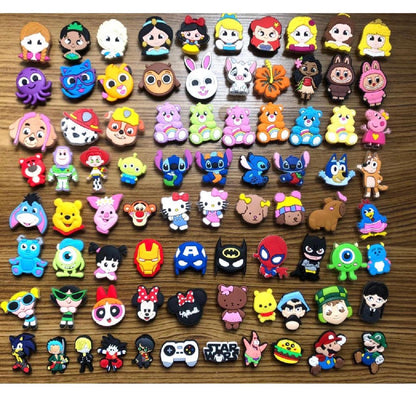 ACESSÓRIOS ENFEITES CROCS -  PINGENTES CHARMS JIBBITZ