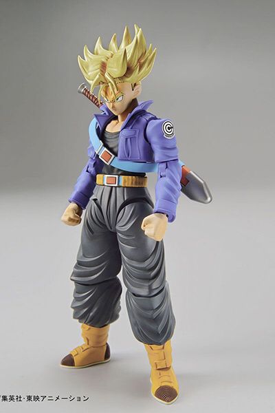 FIGURA DE AÇÃO TRUNKS DRAGON BALL - NOVO