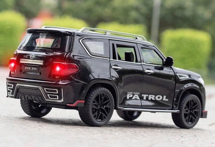 CARRO COLECIONÁVEL NISSAN PATROL ESCALA 1:24