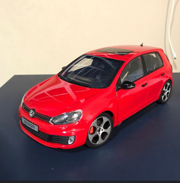 CARRO COLECIONÁVEL VOLKSWAGEN POLO GTI MARK 5 ESCALA 1:24