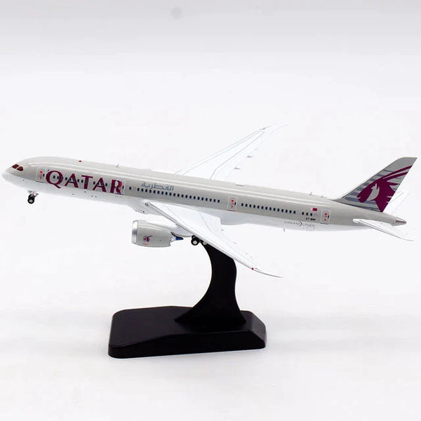 AVIÃO COLECIONÁVEL QATAR  A320 ESCALA 20 cm