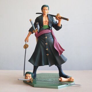 FIGURA DE AÇÃO SUPER ZORO - ONE PIECE